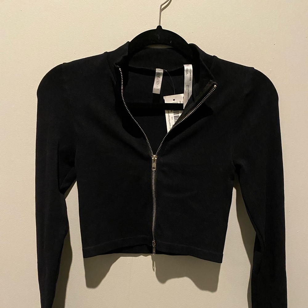 Long-sleeve top! Perfect for the fall & winter!